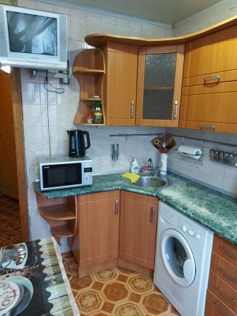 Здам свою 2-кімнатну квартиру в центрі Хортицького району - фото 1