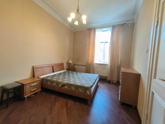 Оренда 2 кім квартири на вул. Єфремова біля Політехніки Львов