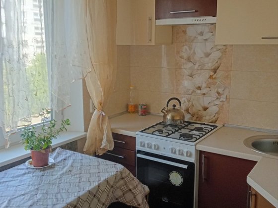 Здам 2 к.кв Космос центр ремонт 7000 грв Запоріжжя