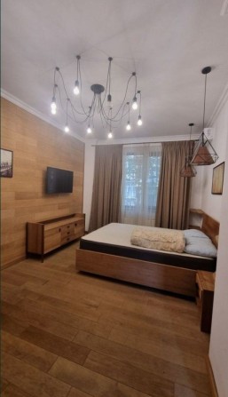 Аренда 1 Ком кв Центр Бульвар Жванецкого Лофт 1 эт Новый дом - фото 1