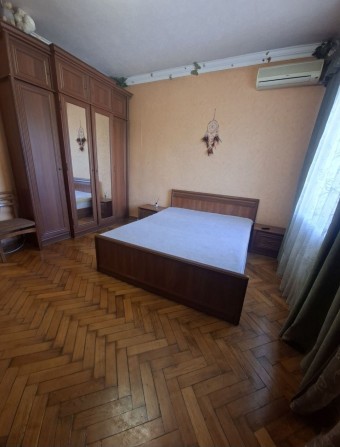 Сдам 3 к.кв. Центр Харькова, метро Бекетова 3 мин, СЕМЬЕ - фото 1