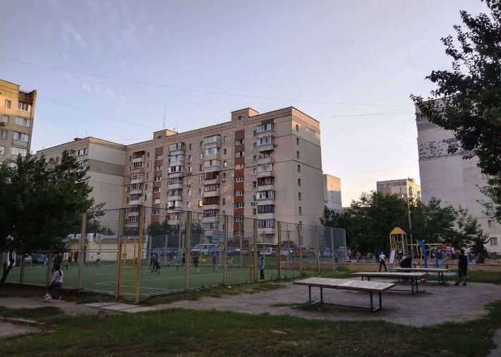 Продаж 4-к квартири вул. Автозаводська 5а - фото 1