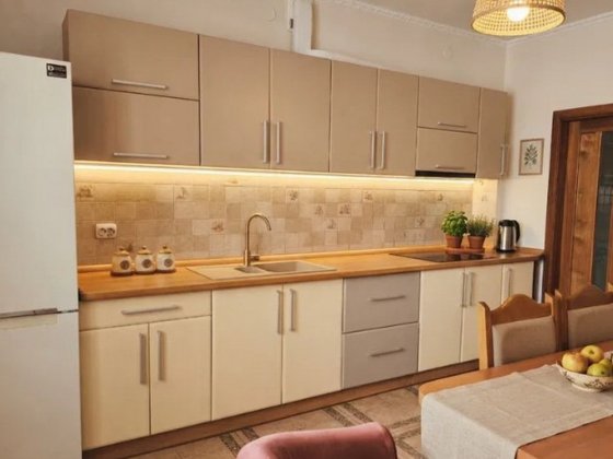 Продаж 3-кімнатної квартири з ремонтом вул.Кадетський Гай 3 Київ