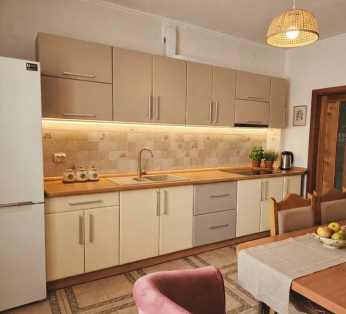 Продаж 3-кімнатної квартири з ремонтом вул.Кадетський Гай 3 - фото 1