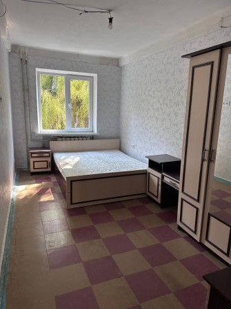 Сдам 2х квартиру на Матроса 3/5  не угловая - фото 1