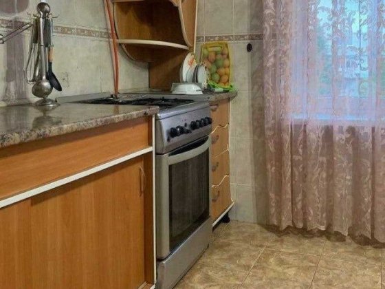 Сдам 3х комнатную квартиру 1й район Каменское