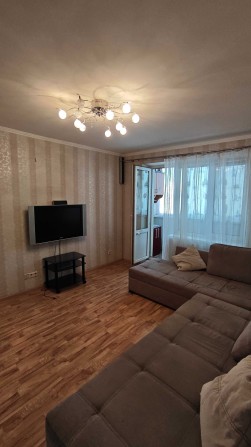 Здам в оренду 2 кімнатну квартиру у Вишгороді, вул. Дніпровська, 3-Б. Будинок газифіковано. Без комі - фото 1