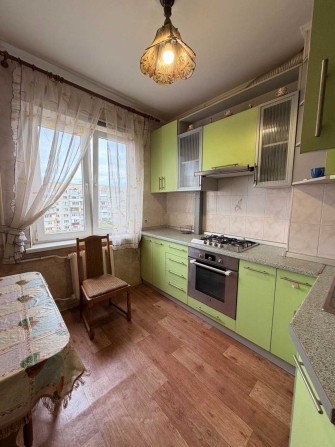 Сдам на год и более 2 комнатную квартиру на Александрийской - фото 1