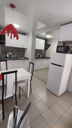 Довгострокова оренда 1 кім.кв. зі своїм двориком. - фото 1