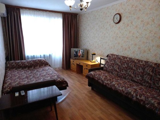 Своя 1 ком. квартира в центре до лета. Черноморск
