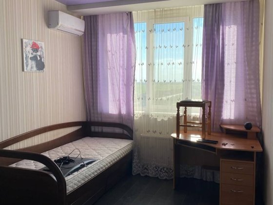 Сдам 3-х комнатную квартиру в Цветном Бульваре,  длительно Чорноморськ