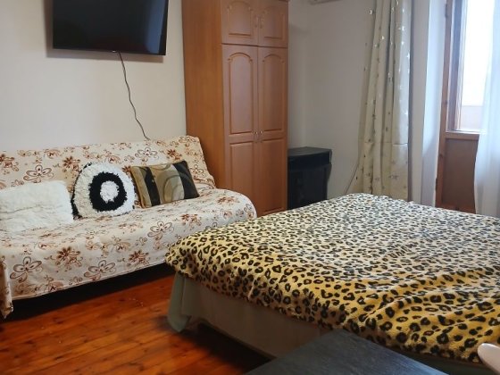 Сдам 1 кв ,центр,р-н 2 и 3 школы 6500гр Чорноморськ