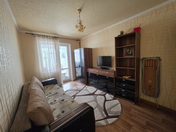 Оренда квартири 3 окремі кімнати, район Артема,  4 поверх, 9поверховий будинок Слов'янськ