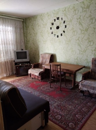 Сдам 1комнатную квартиру на длительный срок - фото 1