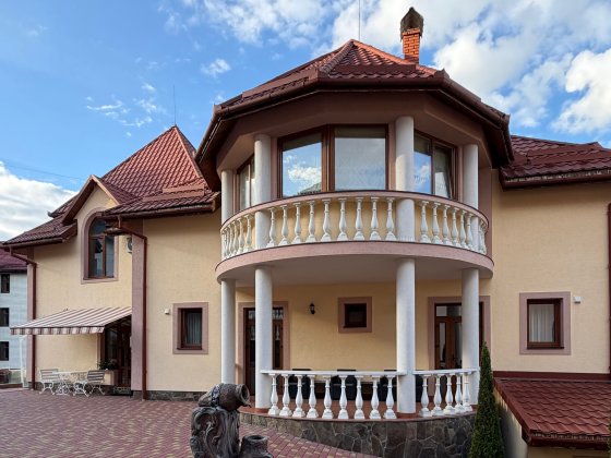 Однокімнатна квартира на довгострокову оренду в Поляні Русская Поляна