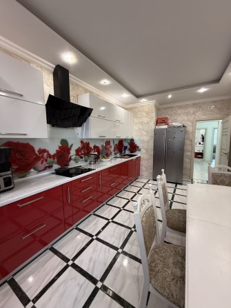 Сдам 3-х ком квартиру в 29 жемчужине - фото 1