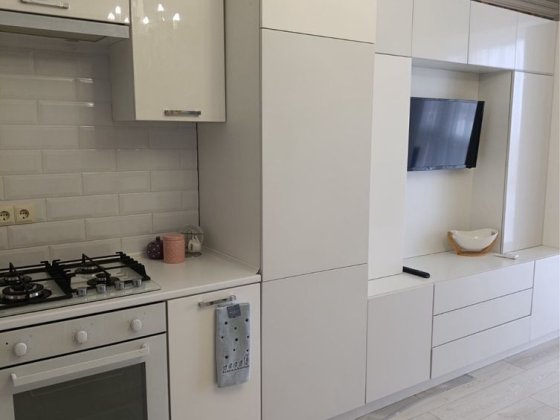 Оренда 1-кімнатної квартири 65 м² у центрі Совіньйону, 500 м до моря Лиманка