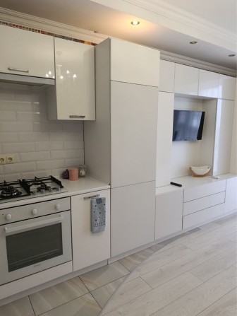 Оренда 1-кімнатної квартири 65 м² у центрі Совіньйону, 500 м до моря - фото 1