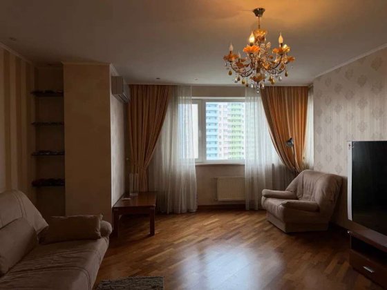 Продаж 2-к квартири вул. Юрія Шумського 1б Киев