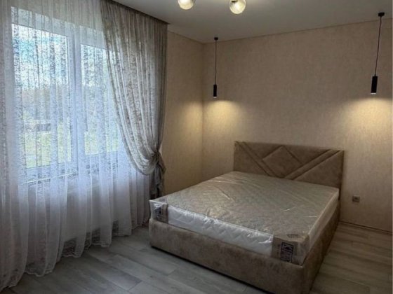 Оренда будинку у Рованцях 97м2 / 10 соток землі Рованцы