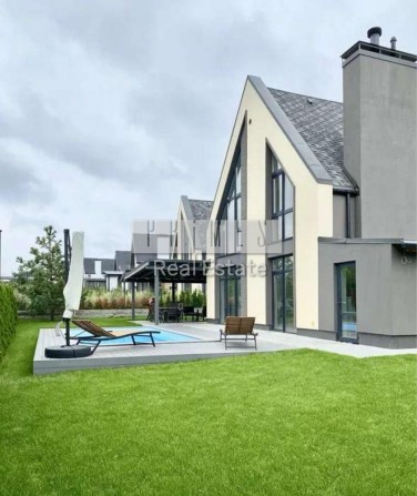 Оренда будинку 138 м² у КМ Villaggio, Білогородка | басейн, автономність - фото 1