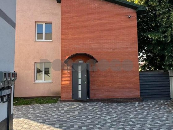 Таунхаус 120м під офіс 3 поверхи Святопетрівське 5 паркомісць Святопетровское