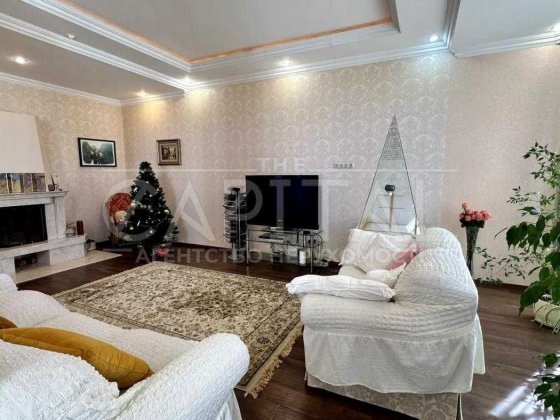 Оренда елітної садиби біля води в КМ «Золоче-1» | 388,8 м² | 61 сотка