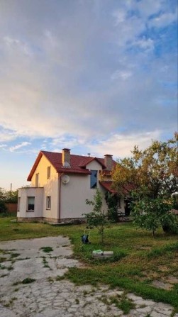 Здам будинок с.Любимівка .ГАЗ, камін, генератор,сад,центр села з магазинами - фото 1