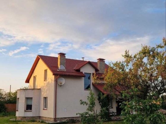 Будинок 20хв до Києва, ГАЗ, камін, генератор, вол'єр, сад і центр села з магазинами