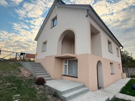 Здам в оренду двоповерховий будинок у с. Переволока (біля м. Бучач) Бучач