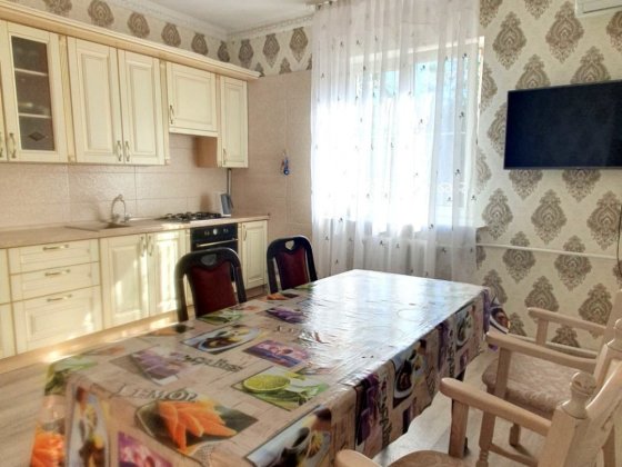 Здам будинок по вул .Планерній , масив Відрадний. Київ