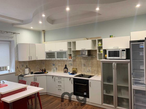 Автономний будинок 190 м² / Голосіївський рн, Столичне шосе / Аренда