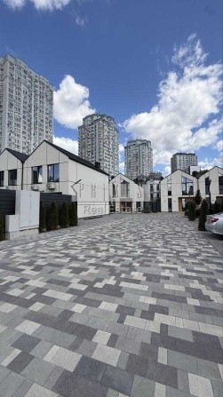 Оренда  2-поверхового таунхаусу, в пішій доступності від метро Осокорки - фото 1