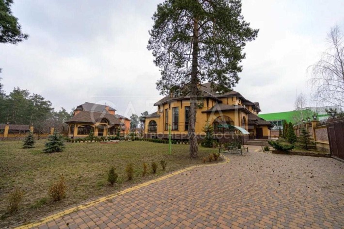 Будинок під комерцію з цоколем 940 м2 метро Лісова - фото 1