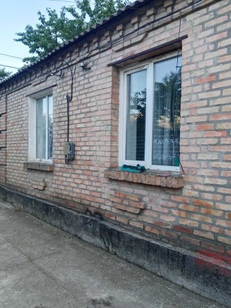 Півбудинку+гараж+окремий двір - фото 1