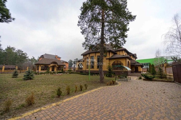 Оренда Будинок Київ Лісовий масив вул. Кіото 940 м² 11 кімнат Ліс Басейн Сауна Сонячна станція Тепло - фото 1
