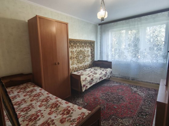 Кімната для жінки Вишневе