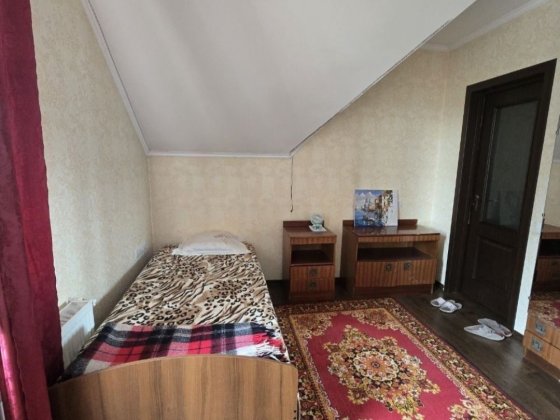 Оренда кімнати з балконом для одного хлопця студента!