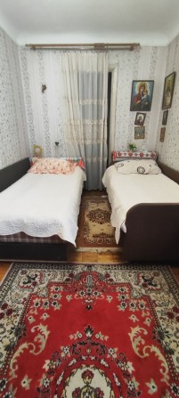 Оренда ліжко-місця в кімнаті. Вул. Соборна. Центр - фото 1