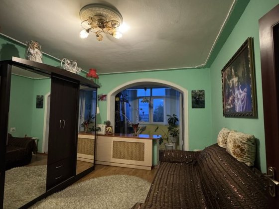 Здається в оренду кімната, вул. Руська, 285. Для однієї дівчини. Чернівці