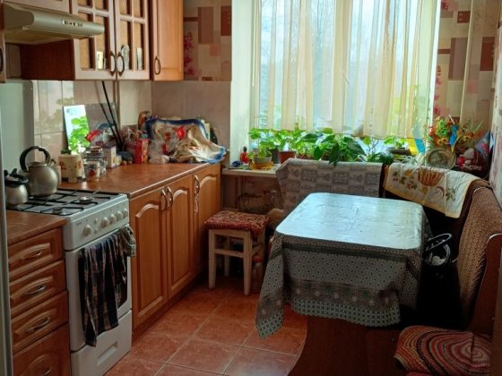 Здається   1 кімната в 3 кімнатній з власником Черкаси