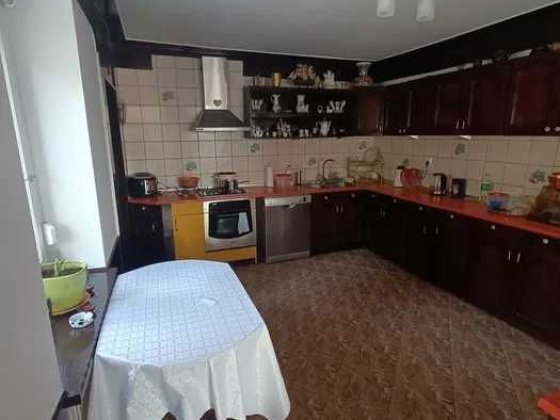 Хостел біля метро Святошин здам ліжко в кімнаті Київ 1400 грн місяць