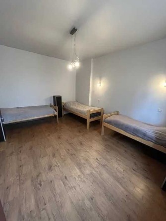 Підселення Київ метро Арсенальна здам ліжко в кімнаті 1700 грн міс - фото 1