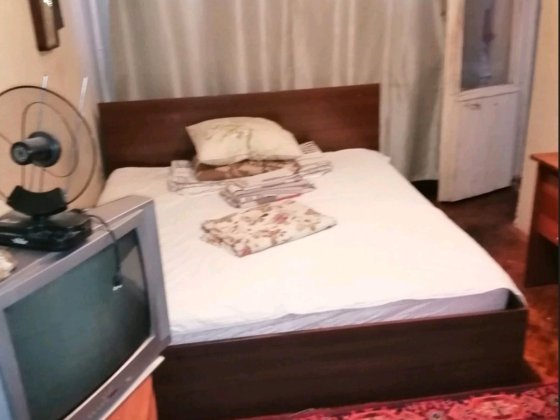 Здається кімната в 3-х кімнатній квартирі по вул. Б.Хмельницького, 39. Центр! Київ