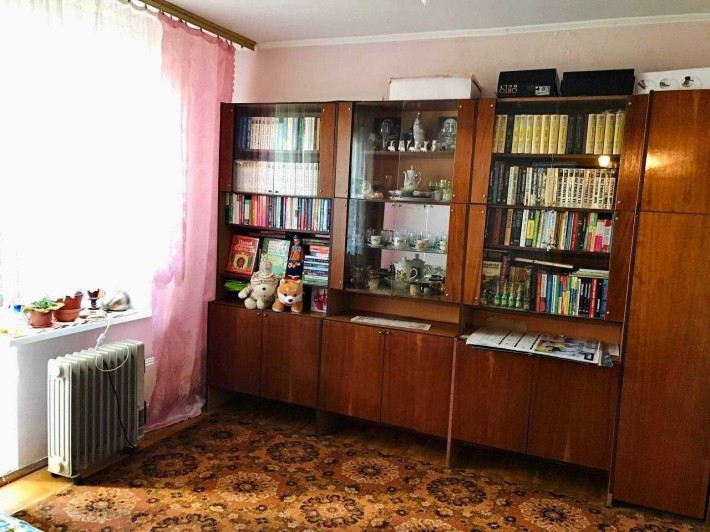 Оренда кімнати, вул. Чорнобильська, 14 — метро Академмістечко - фото 1