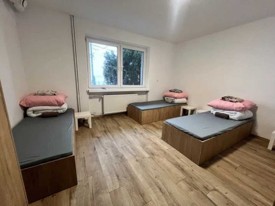 Здам місце в хостелі біля метро Вокзальна Київ 1600 грн місяць Київ