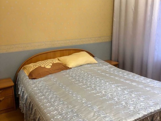 • Оренда кімнати 12 м2 у 2-кімнатній квартирі по пр-т Червоної Калини, 53