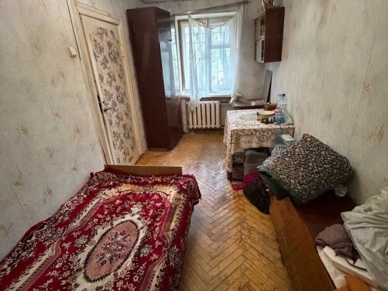 Здам кімнату для однієї жінки біля метро Дорогожичі, Берлінського 23/8 Київ