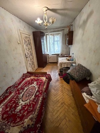 Здам кімнату для однієї жінки біля метро Дорогожичі, Берлінського 23/8 - фото 1