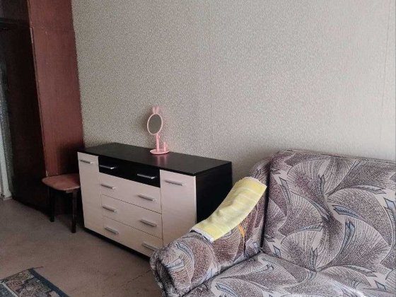 Сдам комнату в коммуне ,три соседа ,1 этаж,пл. Толбухина/Шклярука Одесса